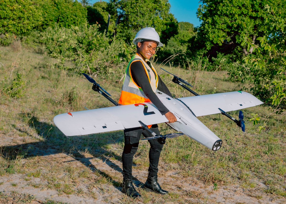 TukupalaMwalyo1's tweet image. Drone technology is not just about flying; it’s about unlocking possibilities, solving challenges, and transforming industries 
@Tukutech_ 
#ExploringEarth
#Mining