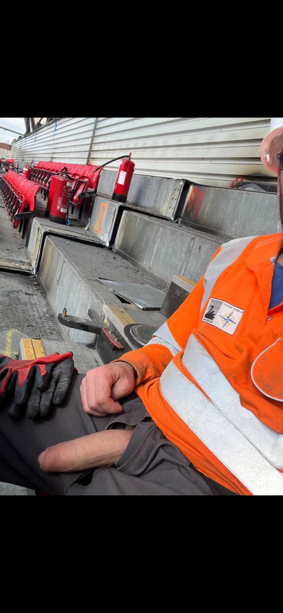 Dave84095459's tweet photo. @MancTradieLad 
Demolition work at Anfield LFC https://t.co/oHpaMuNdxa