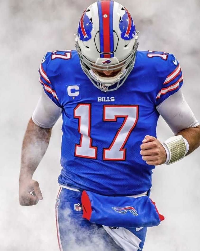 melfen88's tweet photo. Today is rough.... Yesterday was rough......Always will be a bills fan forever and ever 💙❤️🤍🏈🦬 https://t.co/ypEucXTBvc