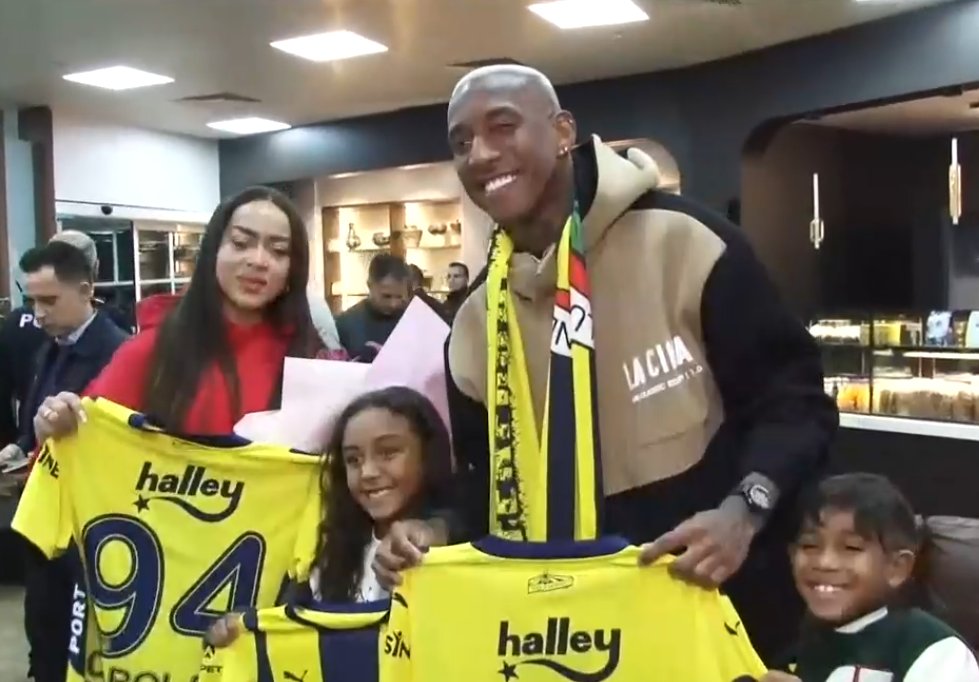 bpthaber's tweet photo. Anderson Talisca, Fenerbahçe'de 94 numaralı formayı giyecek. https://t.co/BahXoy1AKw