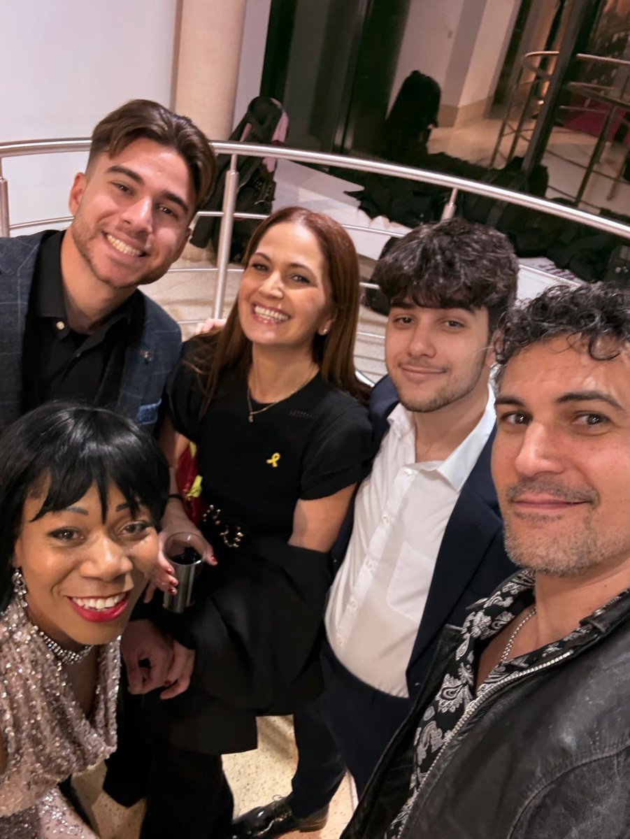 ninaspage's tweet photo. WOW!!! ‘FOOD FOR THOUGHT’ World Premiere #FilmDocumentary 🌱💚🎥

What an incredible night it was. Huge Congratulations to the dream team @gilesalderson @dan710ths the #directors and #producers of the #film

#filmpremiere #plantbased #animalwelfare #food #vegan #animal #actor https://t.co/G9jNJPI2Bz