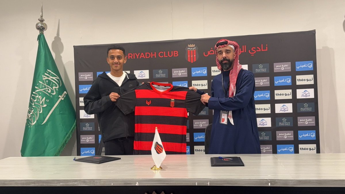 اللهم لك الحمد تم توقيعي اول عقد احترافي لي مع <a href="/AlRiyadhFC/">نادي الرياض السعودي</a> حتى عام 2028❤️❤️🙏🏻 

اخيراً من لايشكر الناس لايشكر الله اتقدم بجزيل الشكر لإدارة اعمالي شركة ذياب البندر وأخوي قاسم المطيري على مجهوداتهم الجباره في تسهيل انتقالي ودعمهم اللا محدود والاحترافية الغير مستغربه @DiabAgency