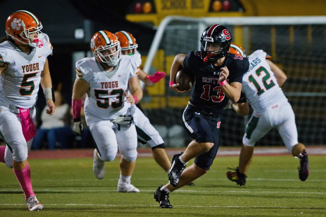 Brad Everett (@breal412) on Twitter photo ICYMI, New Castle freshman Kai Cox headlines the latest PUP recruiting notebook. Plus, Southmoreland freshman QB Anthony Smith talks about his Syracuse offer, some notable offers from around the WPIAL, and lots of commitments! 🏈🏀🔥
Story: tinyurl.com/3fy4zr7p ICYMI, New Castle freshman Kai Cox headlines the latest PUP recruiting notebook. Plus, Southmoreland freshman QB Anthony Smith talks about his Syracuse offer, some notable offers from around the WPIAL, and lots of commitments! 🏈🏀🔥
Story: tinyurl.com/3fy4zr7p