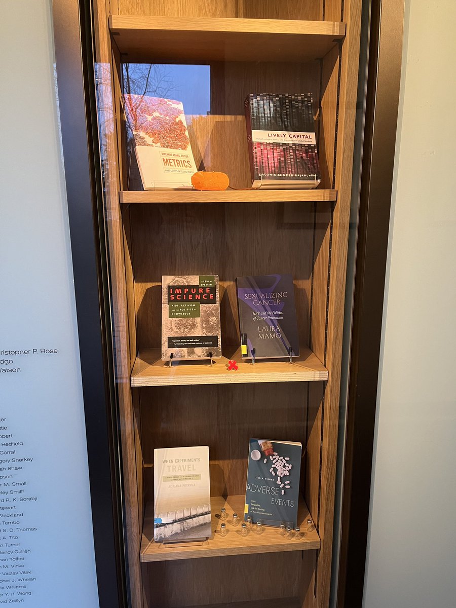 SJVanders's tweet image. New ‘Health &amp;amp; STS’ reading group starting with @avaatresh on the political, social, legal, ethical dimensions of developments in health knowledge, technology &amp;amp; policy -last Thurs each month @WolfsonCollege. Books we’re reading are on display in the college vaccinesandsociety.org/reading-group/