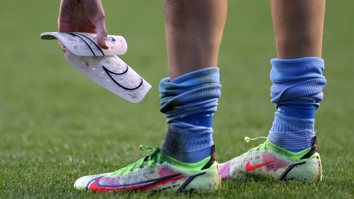 ⚠️ Shin Pad Guidance | Safety is a key consideration for our game and the Laws of the Game state that shin pads are a compulsory piece of equipment. Learn more about why shin pads must be worn in football and which shin pads are right for your child ▶️ bit.ly/HFA-GRSPG