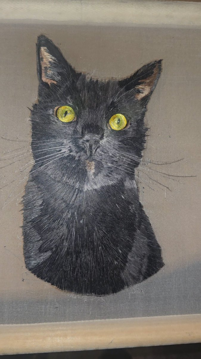 Adekoyanikee's tweet photo. Yaay!!! I finished my embroidery portrait.
I haven't had the time to share it for a while now.
This took me 203 hours to complete. I went through all forms of emotions 😄😄 working on this. I learnt a great deal of patience. https://t.co/R69fnBAkQd