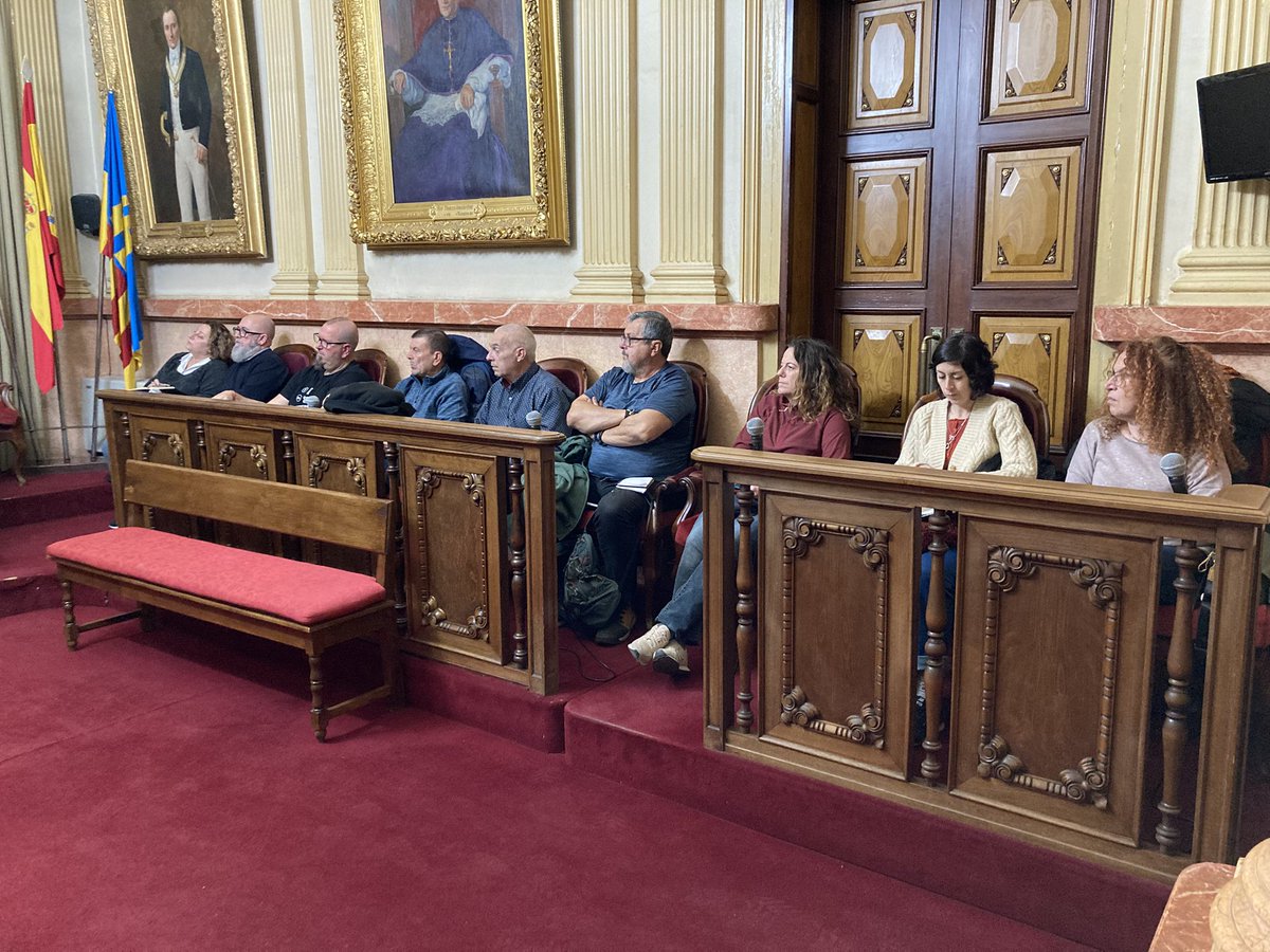 ✅ Temes tractats al Consell d’Associacions veïnals
1️⃣ Canvis en la neteja viària i recollida d’escombraries amb la nova licitació.
2️⃣ Millora servei de bus urbà i interurbà  
3️⃣Projecte de transport a demanda per barris periurbans.
4️⃣ Negociacions carrils bici (BV-2115, C246a).