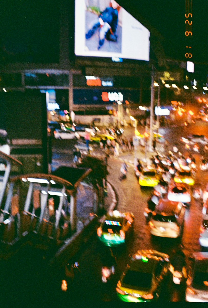 somnoikim's tweet photo. My fault ๐ฐ๐
๐ธ๐๏ธ
๐ธ mamiya m time memory
๐ Kodak proimage 100
#mamiya #mamiyam
#mamiyamtimememory
#kodak #kodakfilm
#proimage
#proimage100
#somnoisnap
#filmdump
#film
#filmphotography
#35mm #35mmfilm
#streetphotography
#streetfilmphotography
#throwback https://t.co/XUTgz73udh
