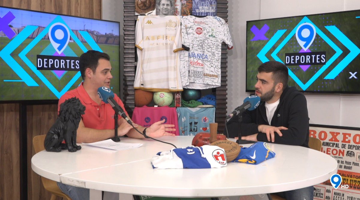Arrancamos la semana en #Deportes9 charlando con:

⚽️ José Ramón Folgueras, entrenador del <a href="/cdonzonilla/">CD Onzonilla🟢⚫</a> 
🤾🏻‍♀️ Leo Álvarez, entrenador del <a href="/ClebaLeonBm/">Caja Rural CLEBA</a> 
🎙️ <a href="/miguelorejas_/">Miguel Orejas</a>, periodista de <a href="/RadioLeonSER/">Radio León - SER</a>

🎬: youtube.com/live/FBoOy_Ayc…