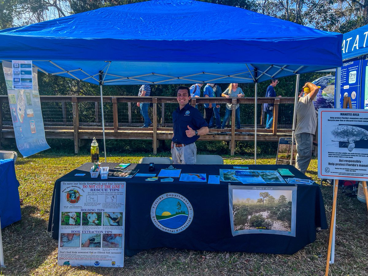 FLDEPNews's tweet photo. We had a great time at the Three Sisters Springs Open House/Manatee Festival!
Crystal River and Three Sisters Springs were full of manatee *magic* as visitors explored the springs, spotted these gentle giants, and enjoyed live music, crafts, and educational exhibits.
#FLDEP’s Southwest District Office joined in the fun, sharing information about manatees and their habitats with festival guests. #DidYouKnow manatees can eat up to 100 pounds of seagrass every day? It’s one of the many reasons protecting their habitat is so important!
Thanks for celebrating with us!
#FloridaManateeFestival #ThreeSistersSprings #CrystalRiver #ManateeConservation