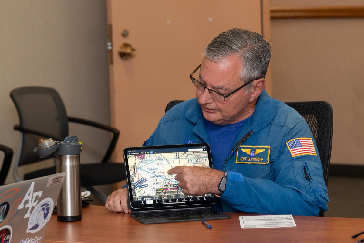 NASAArmstrong's tweet image. NASA researchers use NASA’s Pilatus PC-12 aircraft to learn how Automatic Dependent Surveillance-Broadcast systems could effectively handle the demands of many air taxis flying in low altitudes in cities.

🔗: go.nasa.gov/3E8HDG2

#NASA #Aeronautics #Aviation