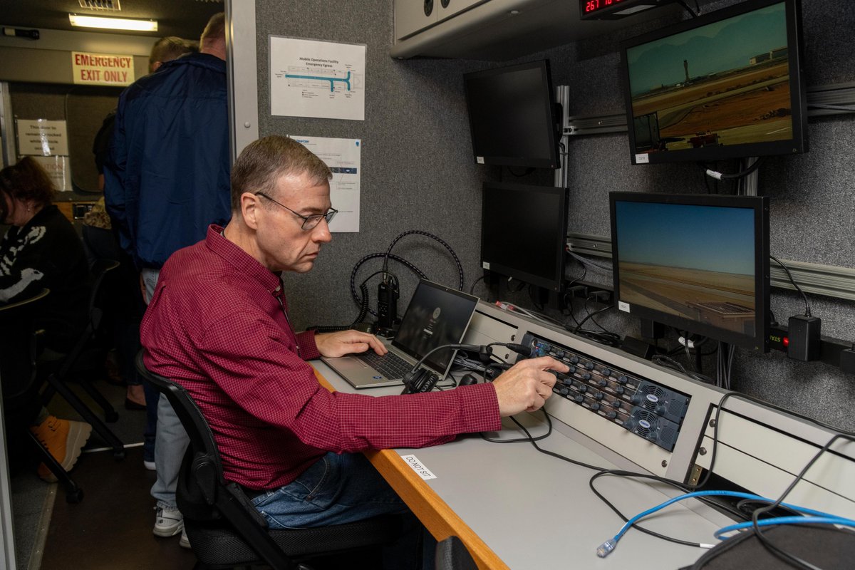 NASAArmstrong's tweet image. NASA researchers use NASA’s Pilatus PC-12 aircraft to learn how Automatic Dependent Surveillance-Broadcast systems could effectively handle the demands of many air taxis flying in low altitudes in cities.

🔗: go.nasa.gov/3E8HDG2

#NASA #Aeronautics #Aviation