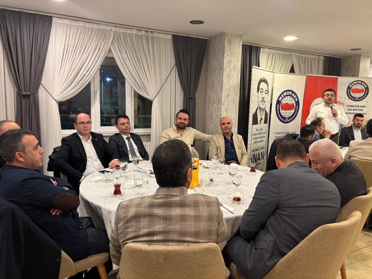 yy_unal's tweet photo. Memur-Sen Bursa İl Divan Toplantımızı Gerçekleştirdik

Özlük ve özgürlük mücadelesinin yegane adresi, iyiliği önermenin kötülüğü önlemenin izdüşümü olan sendikal hareketimizin çatısı #MemurSen' imizin Bursa İl Divan Toplantısı'nda Teşkilat kadrolarımızla bir araya geldik. https://t.co/tNtrNgvhz1