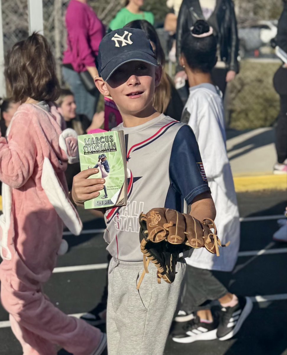 gfcoffman's tweet photo. @STR0 my 8 yr old's school held a character parade this morning (dress as a character from your favorite book), he chose you. Thank you for your inspiration, solid work https://t.co/r83WoKOa4a