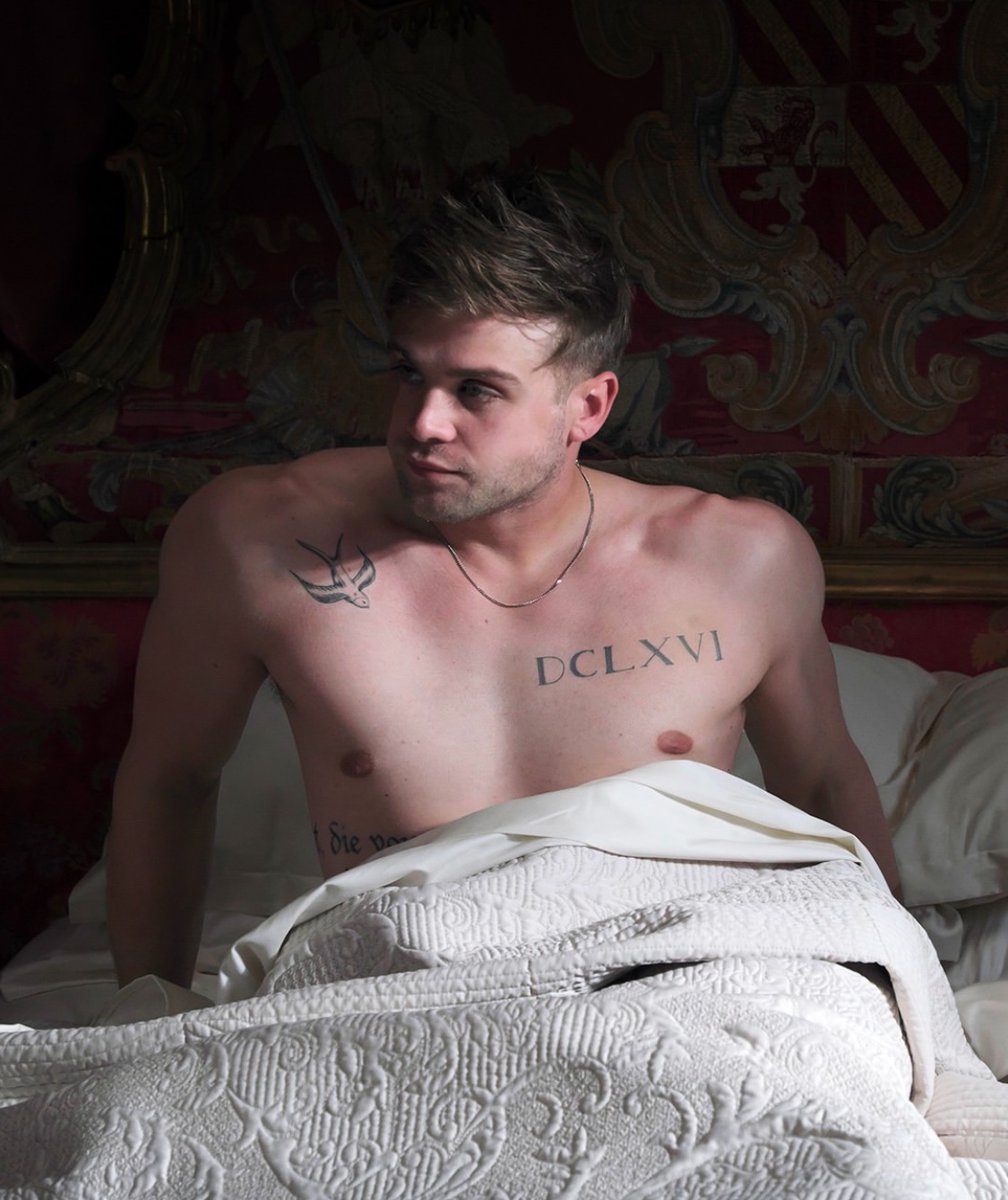 TheCinesthetic's tweet image. the cast of the white lotus