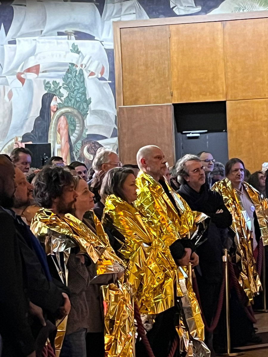 Aux vœux de <a href="/datirachida/">Rachida Dati ن</a> la culture est en survie
#PLF2025
#coupesbudgetaires 
<a href="/AdeMontchalin/">Amélie de Montchalin</a> <a href="/bayrou/">François Bayrou</a> <a href="/Matignon/">Matignon</a> <a href="/MinistereCC/">Ministère de la Culture 🇫🇷</a> <a href="/Economie_Gouv/">Ministère de l'Économie et des Finances</a>