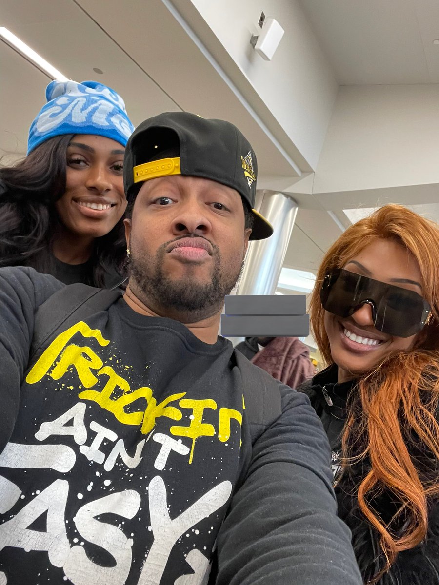 DJALL_REDDY's tweet photo. So if you didn’t know, this is what money look like the BOUGHIE BULLY and MISS JACKSON came to put in at work now let’s get it Yall !!!! @lashlegendwwe @JakaraWWE #NxtAtlanta https://t.co/TNkNyzJAXl