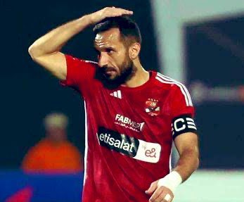 imzuivd's tweet photo. أفضل أجنبي في تاريخ النادي الأهلي وعمرنا ما شوفناك غير انك واحد مننا ،، هتفضل في قلبنا طول عمرنا هتوحشنا يا معلول https://t.co/P9jtO7zBIs