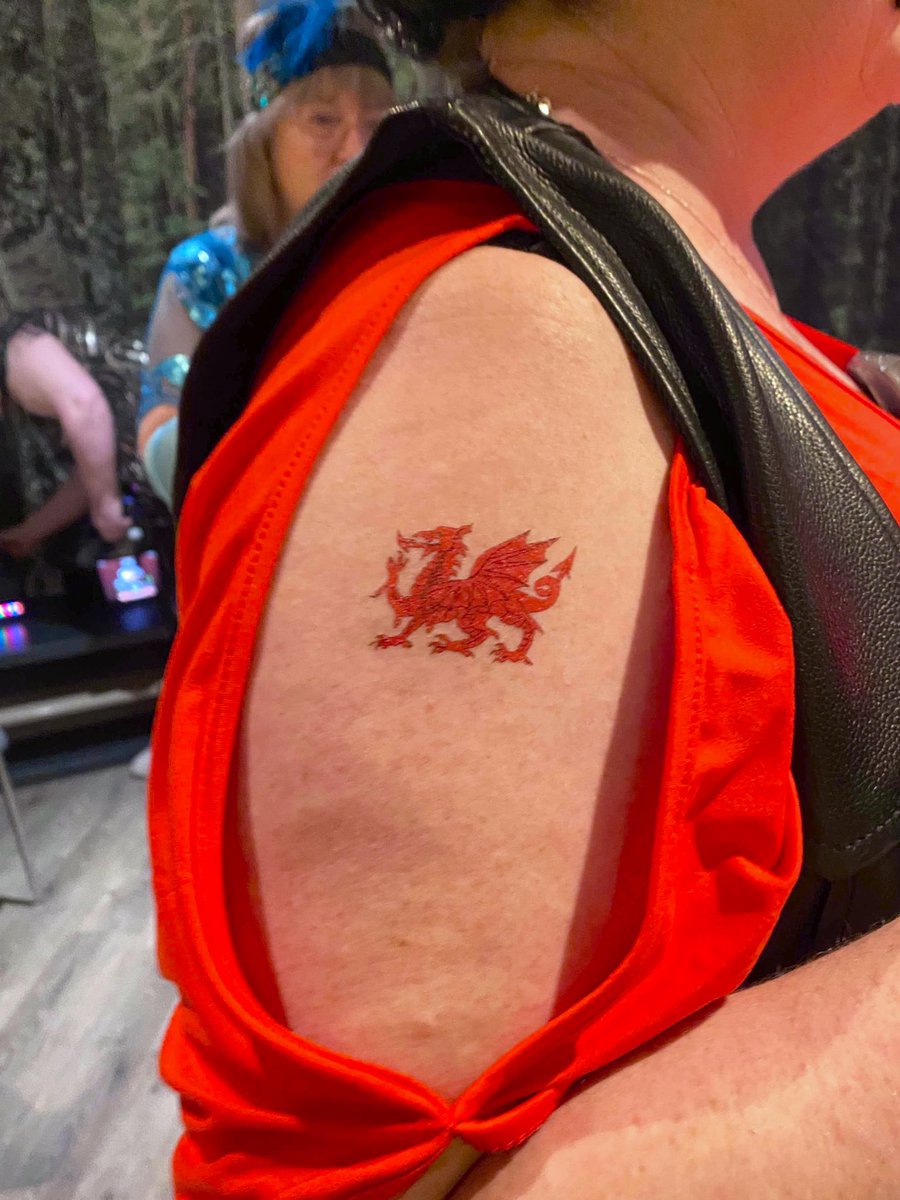 I’m not gonna lie, it’s been a cracking weekend at <a href="/CenterParcsUK/">Total10</a> #Longleat. 3 nights with <a href="/GlamGirlsWI/">Glam Girls WI</a> spending time with the most inspiring women. The highlight for me was the Saturday night ‘icons and eras’ fancy dress. Only one icon in my eyes though #Nessa #GavinAndStacey