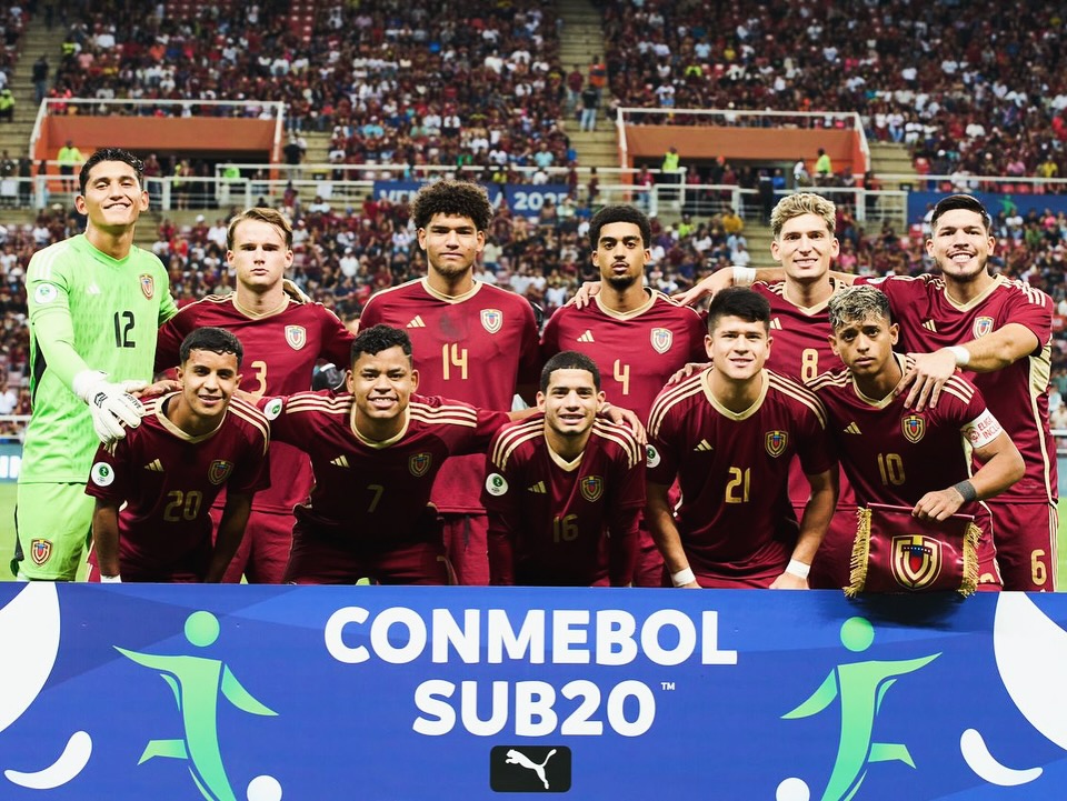 samuaspajo99's tweet photo. Venezuela 🇻🇪 vs Perú 🇵🇪4-0
Grande esfuerzo seguiremos luchando con convicción y fe @juvenilesfvf https://t.co/s9Tk0QbxGd