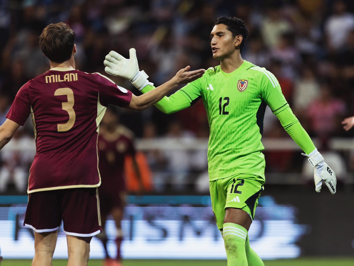samuaspajo99's tweet photo. Venezuela 🇻🇪 vs Perú 🇵🇪4-0
Grande esfuerzo seguiremos luchando con convicción y fe @juvenilesfvf https://t.co/s9Tk0QbxGd