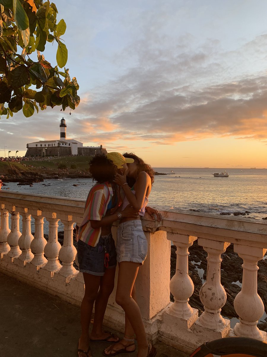 kiwizoca's tweet photo. desde o nosso primeiro beijo tô seguindo firme com o plano de beijar essa aqui 👇🏼 em todos os cantos da barra https://t.co/XGXgKCUz2R