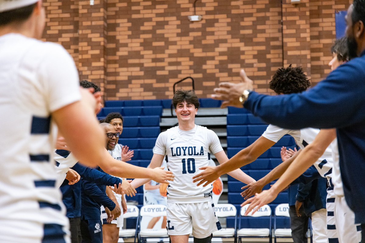 LoyolaAthletics's tweet photo. Captain Merik. 

Despite suffering a season-ending knee injury earlier this month, @LoyolaBB senior captain Merik Bernstein ’25 was able to suit up and got the start on his Senior Night — draining a three in his final game as a Cub. 

#LoyolaBasketball | #C4L https://t.co/zgoktmhqWB