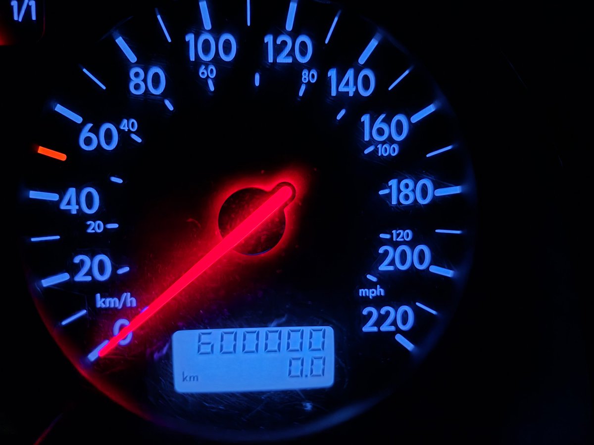 Kenneth_Reimer's tweet image. Hey @VWcanada I put on another 100,000km since our last talk.  Driving an average of 35,000 km/year and going strong in the '02 Jetta TDI.  My 500,000km coffee mug is showing its wear though.....what have you got for 600?  hint,hint.