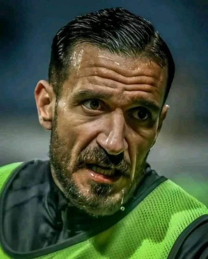 AmiraElhdiny's tweet photo. يُهزم البطل في أخرِ الروايةِ بالَّذى كان يُكافح لأجله 💔 https://t.co/ptofkmuY7A