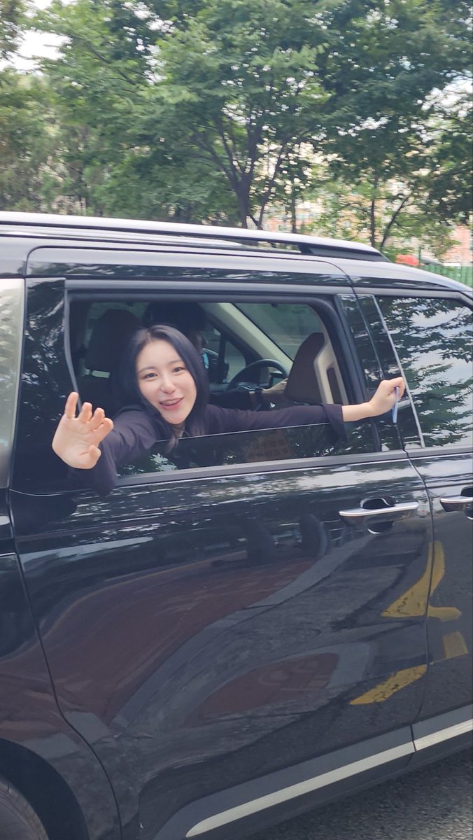 Forever_181029's tweet photo. #이채연 #LEECHAEYEON https://t.co/69oJINUtT2