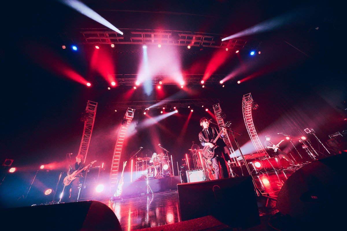 nikudrcreampan's tweet image. ギヴン-海へ-
at KT Zepp Yokohama

居心地が良過ぎるチーム。
会場全体に、このチームの空気感が浸透していくのを感じました。
最高です。
ありがとうございました！

photo by @tetsuyayamakawa

#ギヴン #syh #センチミリメンタル #海へ