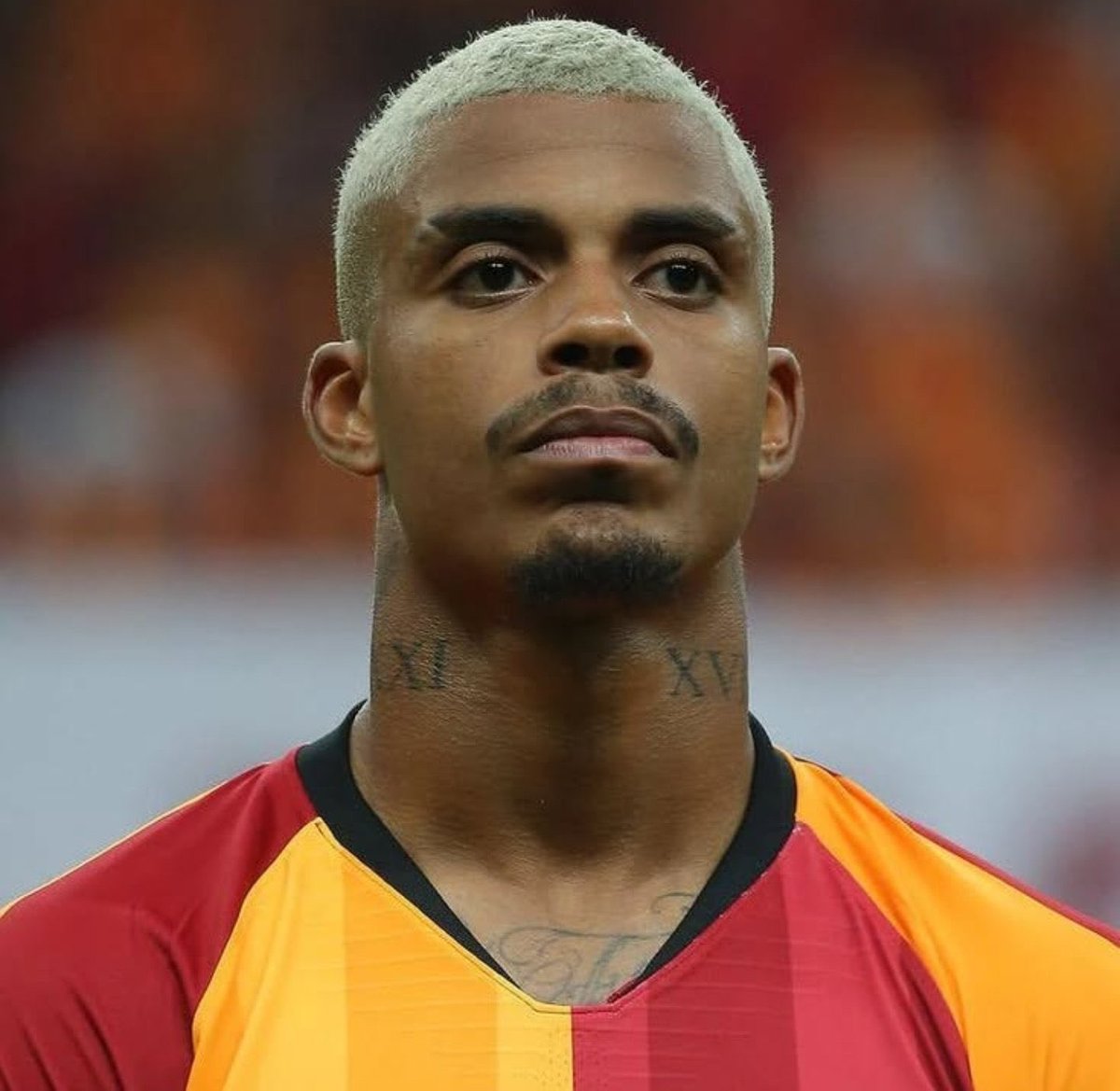 GalaSendromu's tweet photo. Sözleşmesi sezon sonu biteceği ve kulübü ile sorunlu olduğu için 3-4 milyon euro'ya alabilecekleri oyuncuyu bile çözemiyorlar aklım almıyor cidden 

kimseyi çözemiyorsunuz okey de bari Lemina gibi kolay bir transferi alabilin ya https://t.co/ljfOoUWGER
