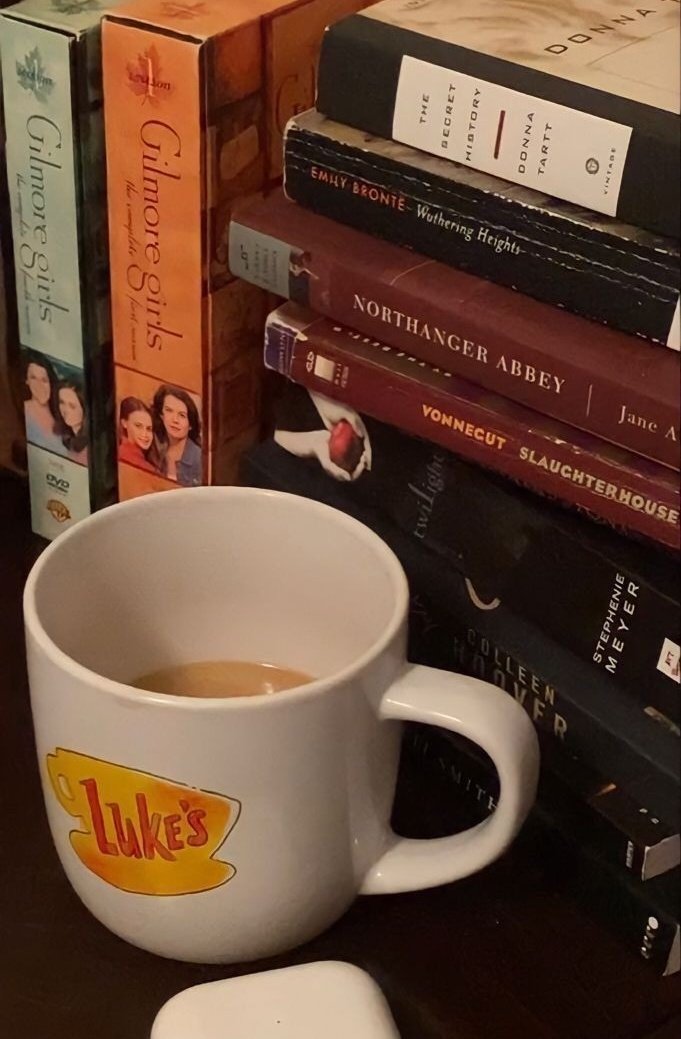 maryona 📚 tweet media