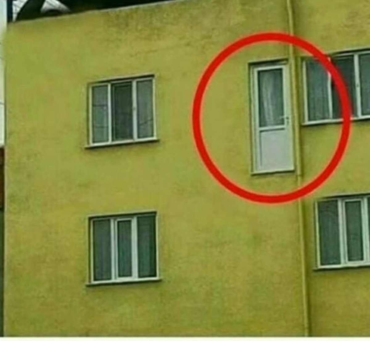 O kapıdan çıkarsan bir daha geri dönemezsin… :)

#iyiakşamlar #sondakika