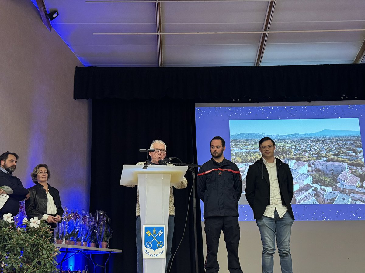 Florelle84's tweet photo. Nous étions avec Jean-Claude Ober ce vendredi aux vœux de #Sarrians .
Une gestion efficace sans augmentation des impôts depuis 12 ans et à nouveau un excédent d’1M 👏
Une très bonne année 2025 à tous les Sarriannais et Sarriannaises 🎉
#MaProvence
#voeux2025
#antidryjanuary https://t.co/0WrWUya42S