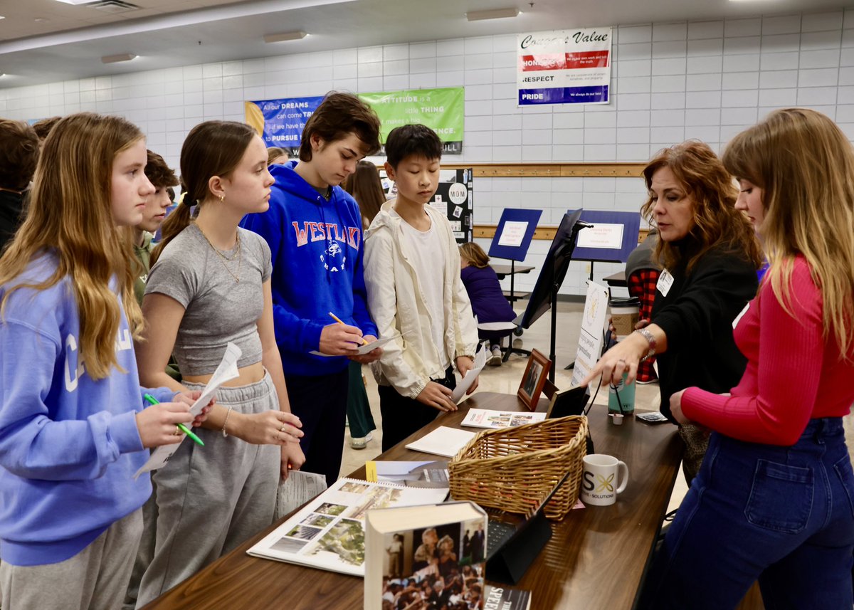 tcs512's tweet photo. Last Friday, TCS stopped by the Hill Country Middle School Career Fair to talk all things public relations! We could never pass up a chance to show young people how cool PR is and how powerful great storytelling can be.💁‍♀️✨

#careerfair #publicrelations #tcs https://t.co/gUE9bsPSP8