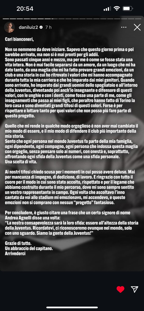 smarko70's tweet photo. Grazie Capitano 🤍🖤 https://t.co/B5oJw6sxD8
