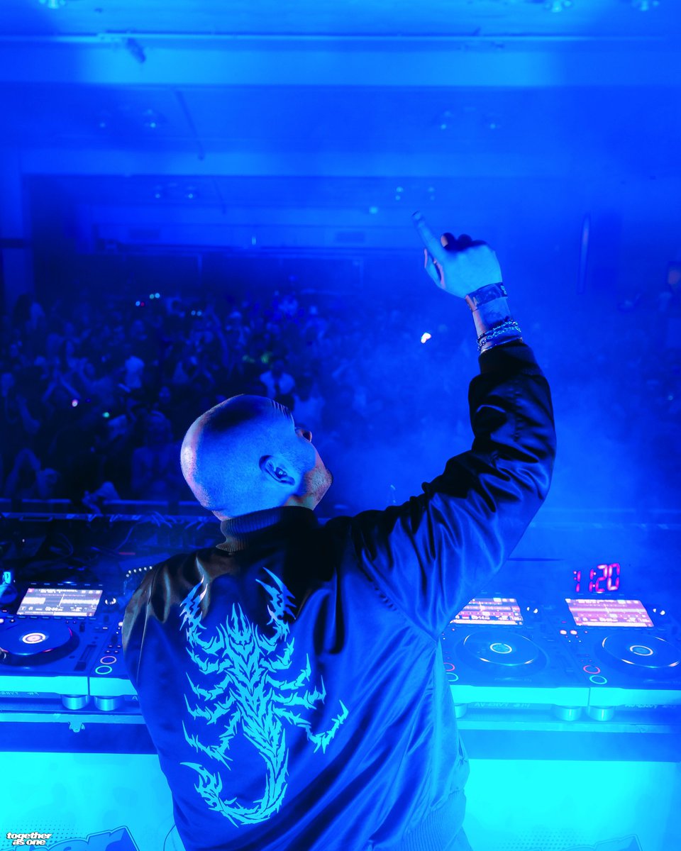 TogetherNYE's tweet photo. Can't stop thinking about these legendary moments!🤩🎇 

What was your favorite Together As One memory?☁️🩷 https://t.co/fVrX0SZG9S