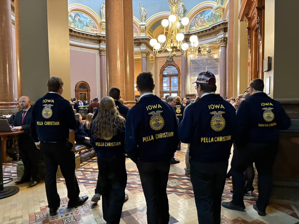 Pella Christian Schools tweet media