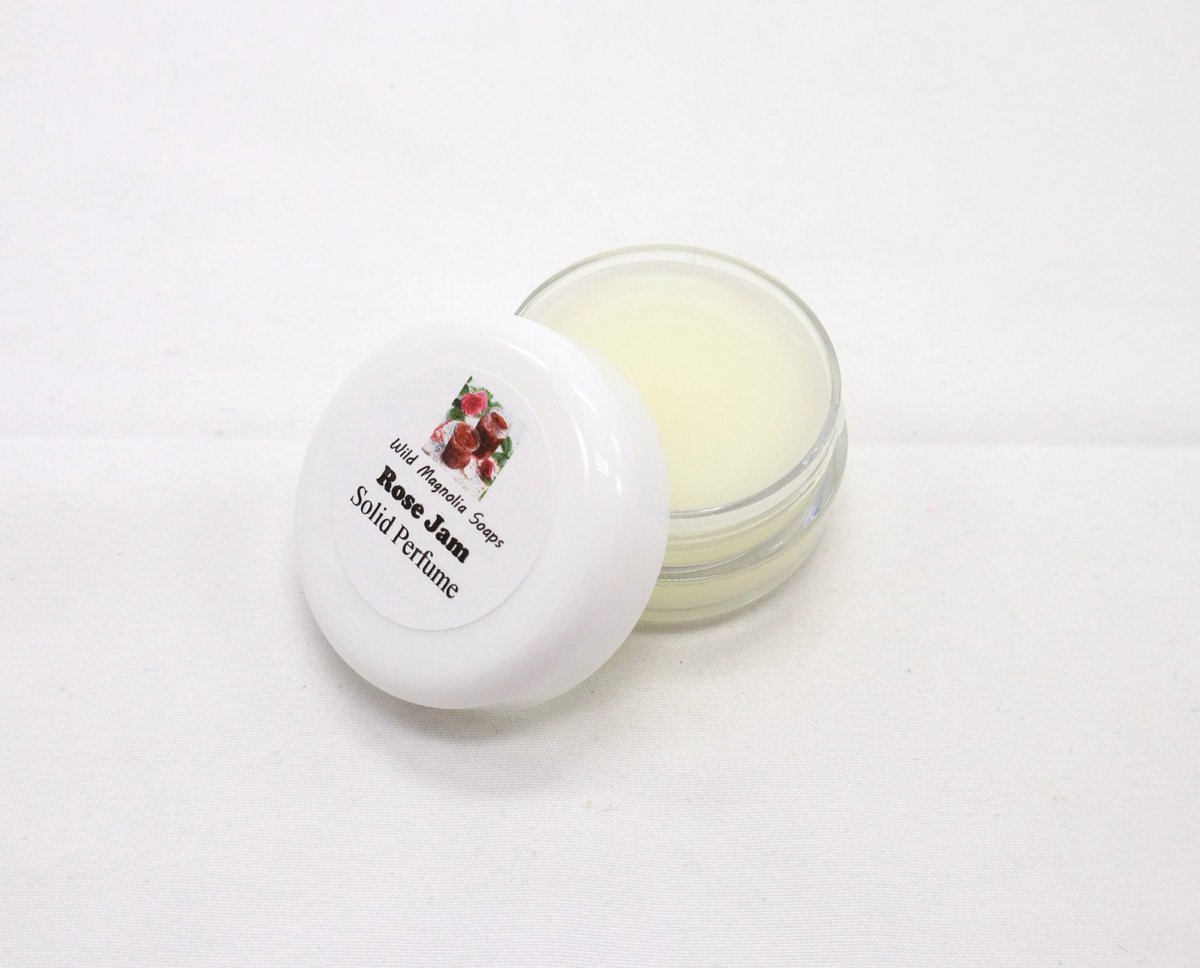 WldMagnoliaSoap's tweet image. Rose Jam Solid Perfume - A beautiful blend of roses, geranium, lemon and tonka bean.

#rosejam #solidperfume #perfumeshop 
wildmagnoliasoaps.com/products/rose-…