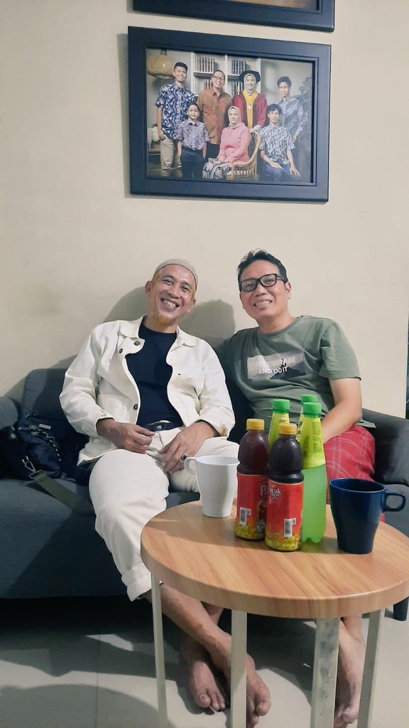 inderahi's tweet photo. Isra Miraj 1446H ada tamu Istimewa ke Bdg Sahabat main Voly di kukusan n pemain inti UI pada zamannya https://t.co/gmyi2iEpH9
