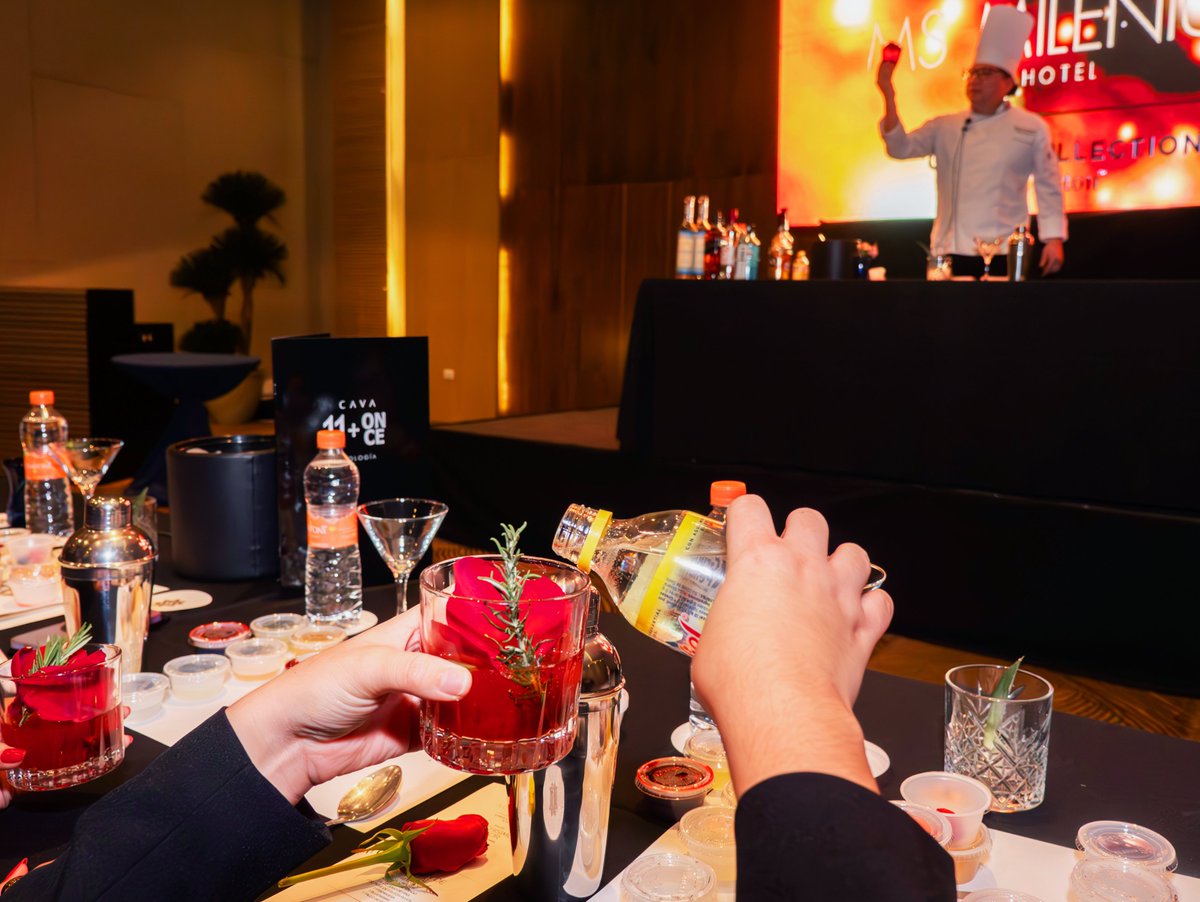 ms_milenium's tweet image. Deleita a tus invitados con una mágica degustación de bebidas 🍷🍸

Vive la experiencia de la mano de nuestros Chefs 👨‍🍳👩‍🍳
Paquete disponible para eventos sociales y empresariales

Solicita tu cotización en esta liga:
hotelesmilenium.typeform.com/MSposts