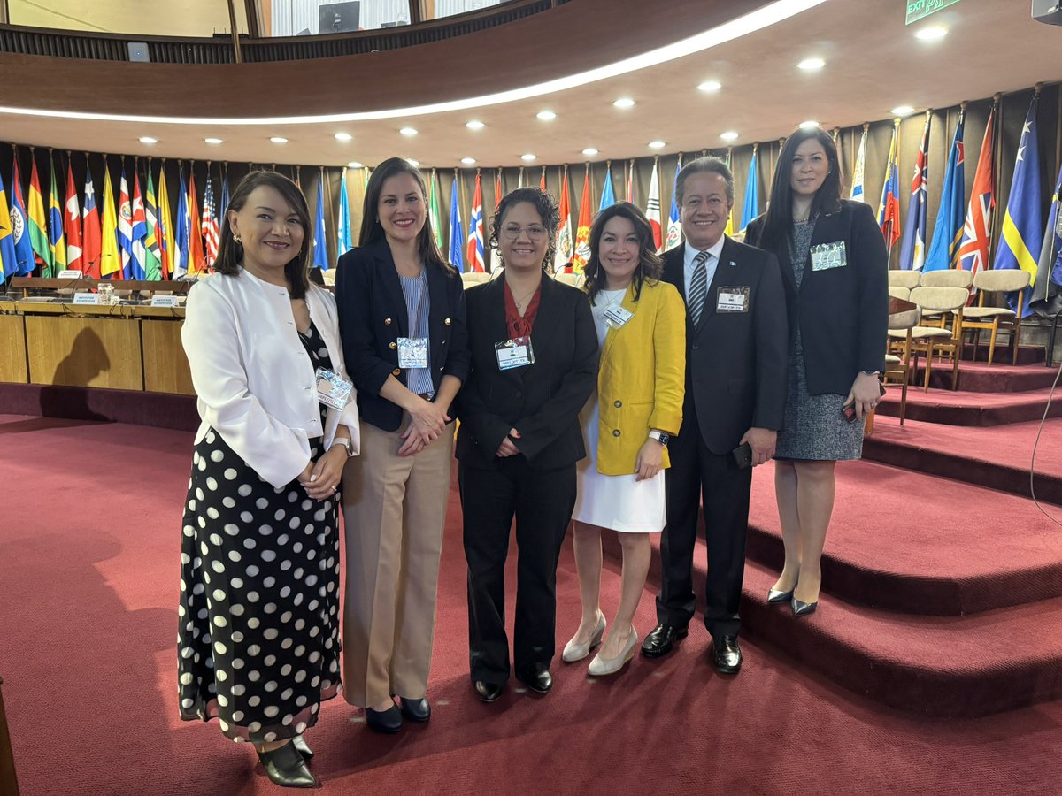 Karla_ESCOSV's tweet photo. Desde @AgenciaESCO representamos a El Salvador 🇸🇻 en el “Seminario sobre la medición del desarrollo y su relación con la cooperación internacional”, organizado por @cepal_onu📊📚

En nuestro primer día de sesiones abordamos:

✅Un espacio de discusión sobre los desafíos y grandes apuestas en el marco de una cooperación internacional eficiente. 
✅El rol de los organismos de cooperación que ejercen en desarrollo de nuestros países bajo una participación activa. 
✅La importancia de la cooperación en el ámbito económico y comercial.
#ESCOenAcción