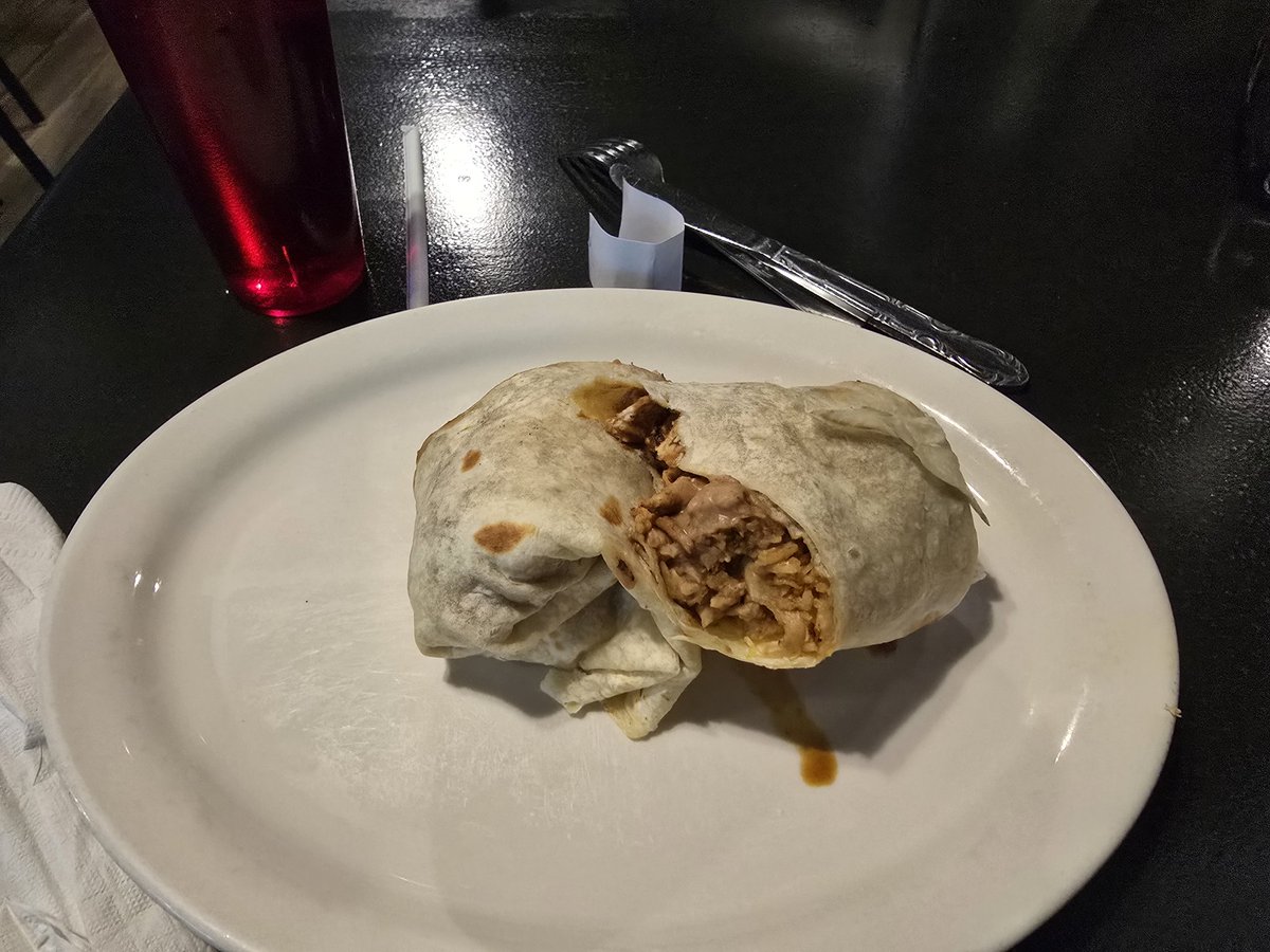 lvworker1's tweet photo. Well it happened.  The #libs were right.  I ordered a chicken #burrito and got this.  No #guac, no rice and beans on the side.  Just a tall gorgeous white #blonde taking my order.  But she did take a bite out as tax for my #benelli hat and #Oakley SI Ballistic M Alphas #itstarted https://t.co/SlLjfrCLZ4