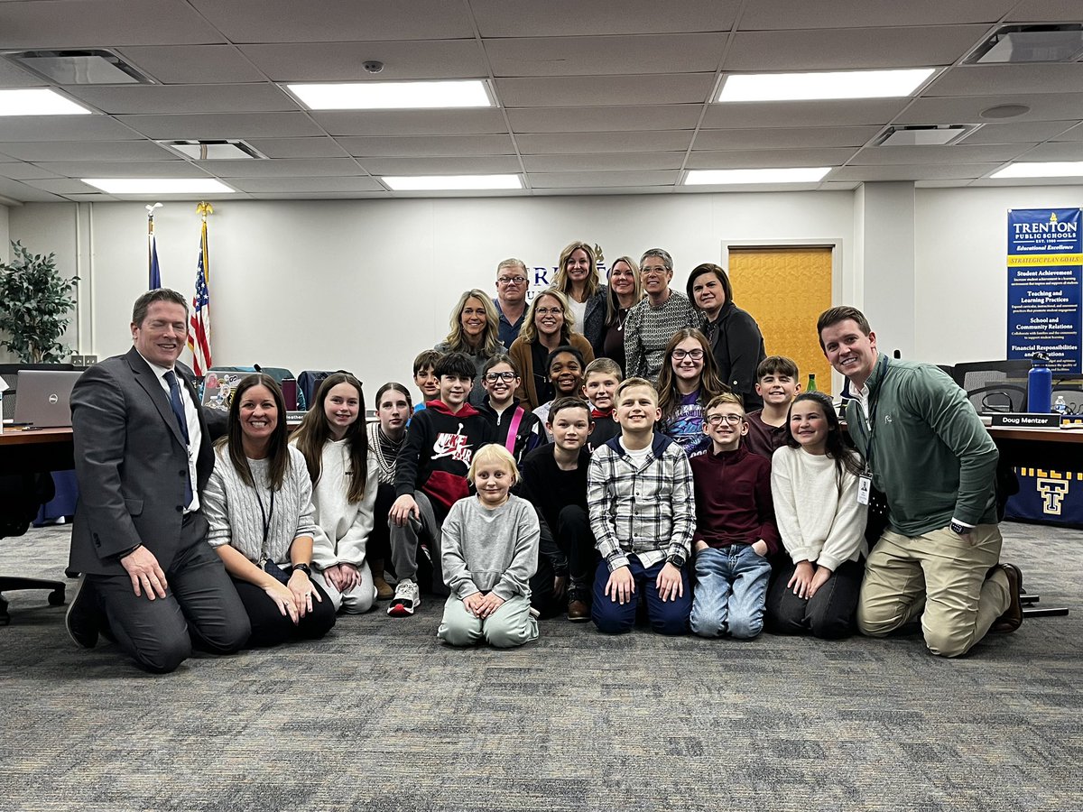 erineaton33's tweet photo. Shoutout to the student council members from Hedke and Anderson who attended tonight's Board of Education meeting to thank the board for their hard work and dedication to TPS. Your leadership and gratitude make us proud! 💙💛 #yes2tps #HedkeBulldogs https://t.co/scjGKgO6Ip