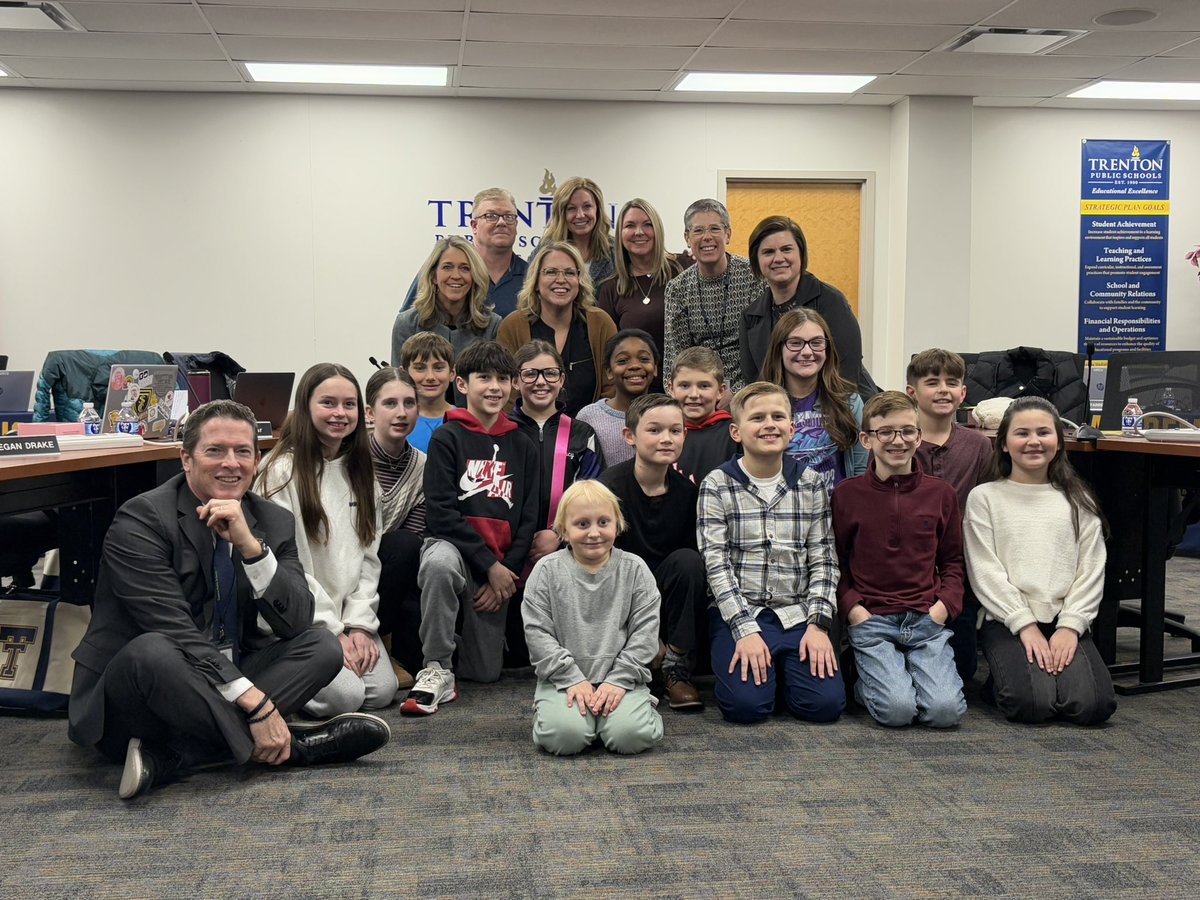 erineaton33's tweet photo. Shoutout to the student council members from Hedke and Anderson who attended tonight's Board of Education meeting to thank the board for their hard work and dedication to TPS. Your leadership and gratitude make us proud! 💙💛 #yes2tps #HedkeBulldogs https://t.co/scjGKgO6Ip