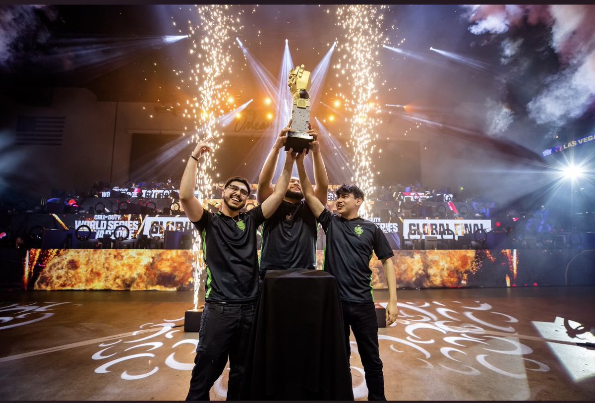 Falcon Biffle (@diazbiffle) on Twitter photo $10,000 <a href="/WzTotalFrenzy/">Call of Duty: Warzone Total Frenzy</a> Area 99 KillPoint #Champs w/ <a href="/HisokaT42/">Falcons Soka</a> <a href="/ShiftyTV_/">Falcons Shifty</a> We back. 🦇🃏🐧 $10,000 <a href="/WzTotalFrenzy/">Call of Duty: Warzone Total Frenzy</a> Area 99 KillPoint #Champs w/ <a href="/HisokaT42/">Falcons Soka</a> <a href="/ShiftyTV_/">Falcons Shifty</a> We back. 🦇🃏🐧