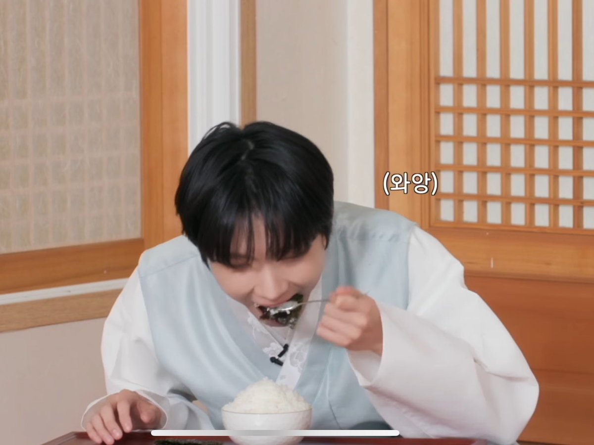 운학아 떡국도 많이 묵고, 맛난 것도 많이 묵고, 복도 많이 많이 받아~~*๑♡՞