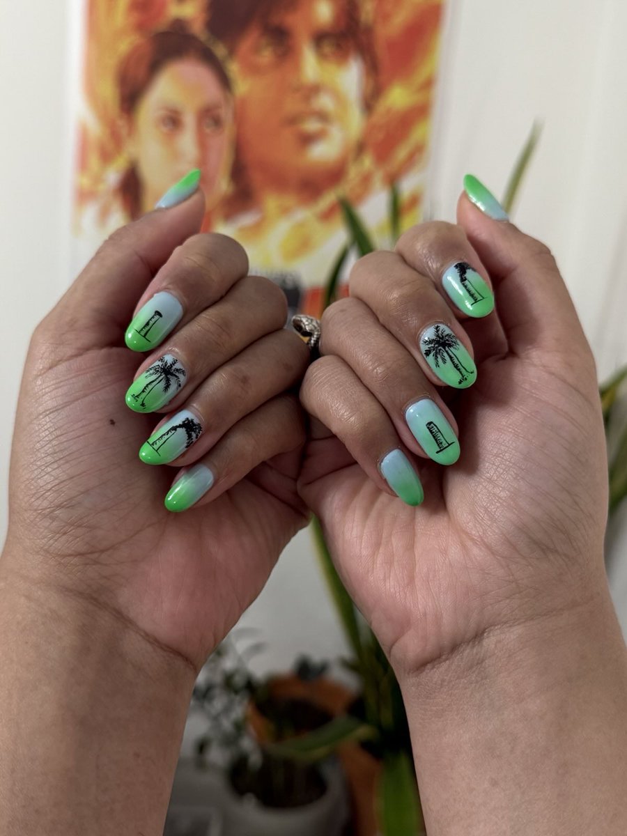 taoleighgoffe's tweet photo. My book launch wouldnβt be complete without the #DragonBabyBookTour π©΅π²π mani π
πΎby my friend the incomparable Ashmita!! π³π΅#DarkLaboratory the book is here. #BookNails Handpainted with precision. https://t.co/UWDKj8CEbJ