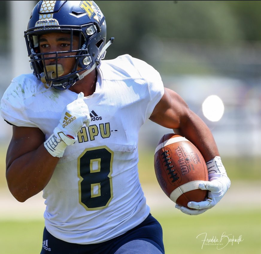 Quin_9k's tweet photo. HAD A GREAT CONVERSATION WITH @coachcarrollHPU AND IM BLESSED TO RECEIVE ANOTHER OFFER FROM HOWARD PAYNE‼️ @CoachPerez48 @KevinJCEO @NDallasFootball @CoachMcCoy7 @coach @BulldogsRBcoach #AGTG🙏🏾 https://t.co/6HmV058i1d